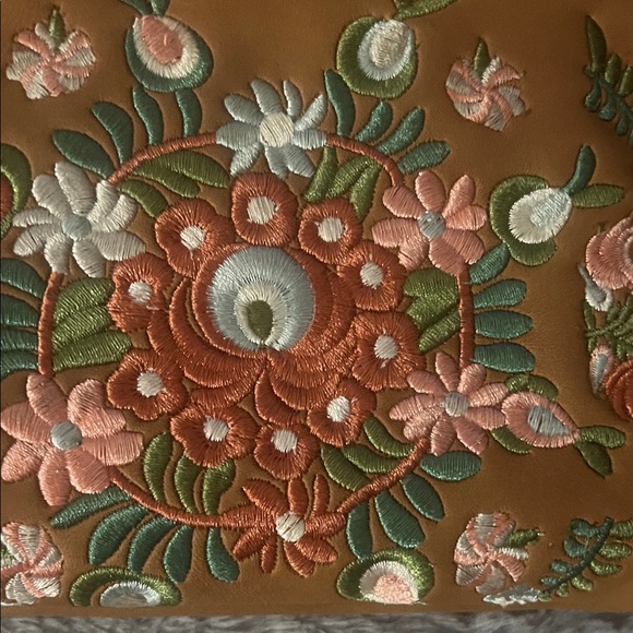 Embroidered Floral Tan Crossbody Bag - Picture 7 of 7